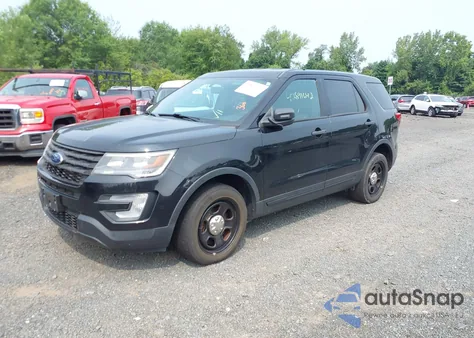 2017 Ford Police Interceptor z USA, uszkodzony, nr VIN 1FM5K8AR6HGD44460